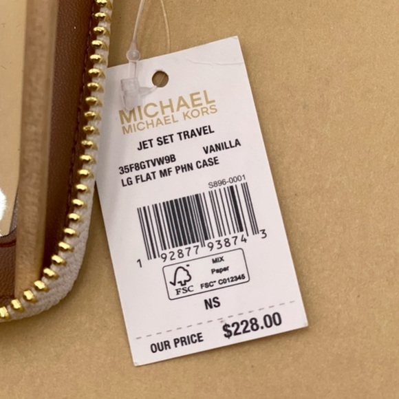 Michael Kors Jet Set Travel Wallet Phone Case - Picture 8 of 10